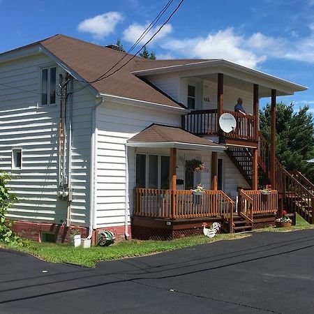 Maison L'Heritage LʼAnse-Saint-Jean Zewnętrze zdjęcie