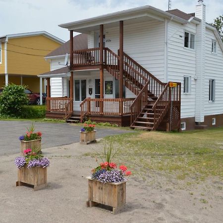 Maison L'Heritage LʼAnse-Saint-Jean Zewnętrze zdjęcie