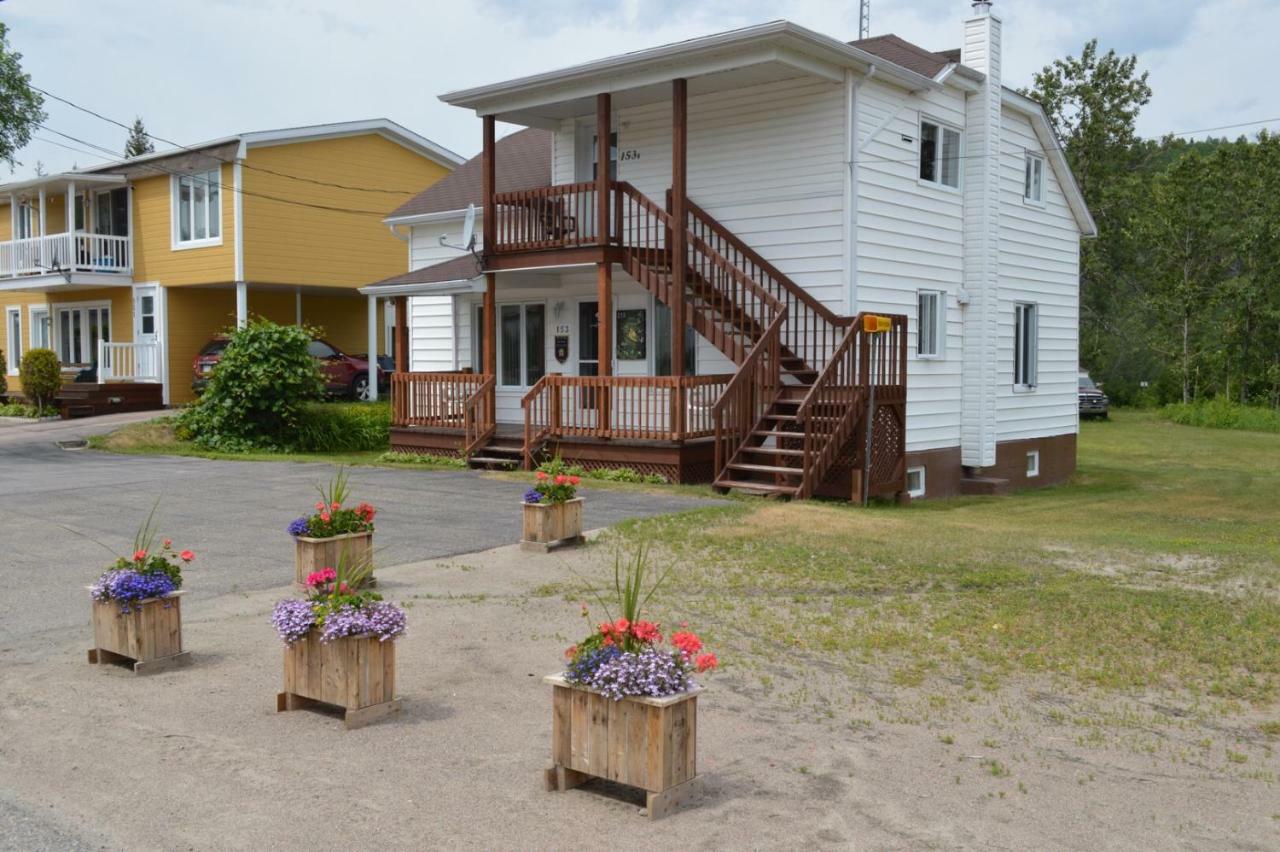 Maison L'Heritage LʼAnse-Saint-Jean Zewnętrze zdjęcie